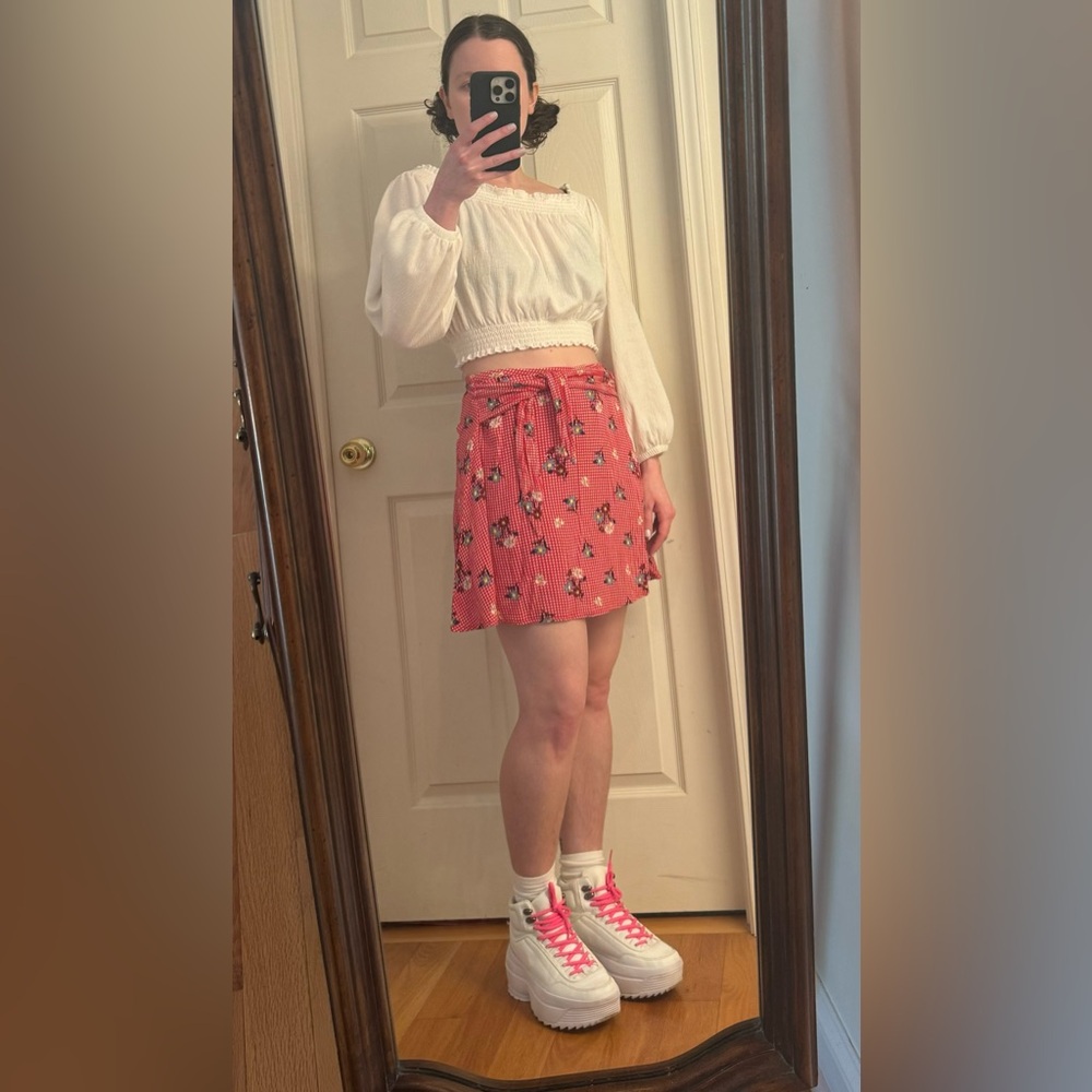 *3 for $9* Ditsy Floral Skirt